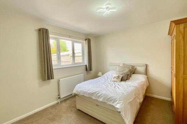 2 bed Detached Bungalow for sale Image 9