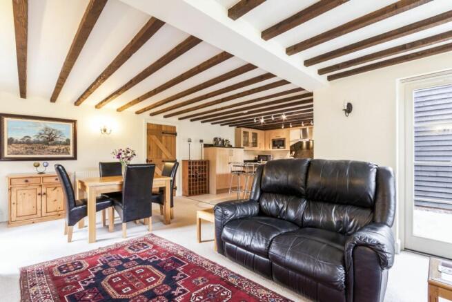 Lounge/Dining Room