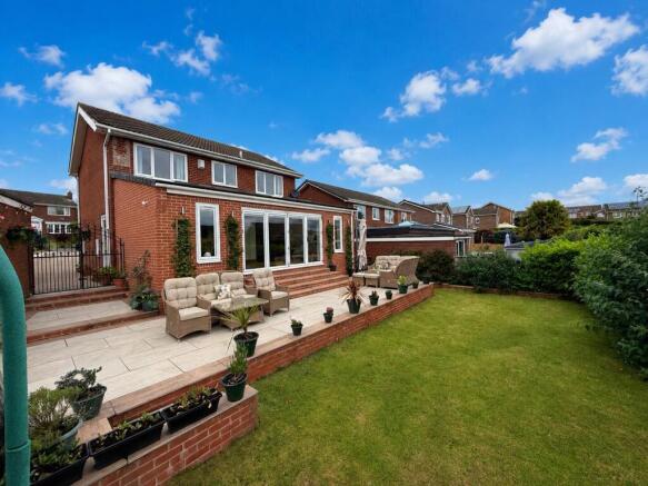 4 bed Detached for sale