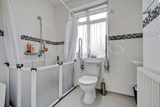 Photo 6