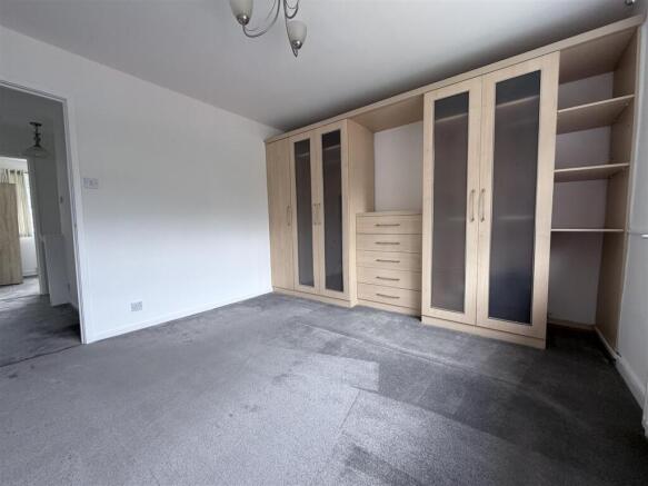 Allerton Grange Croft,  Gledhow, LS8 photo 5