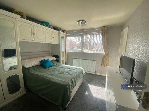 2 bed Terraced to rent Image 6