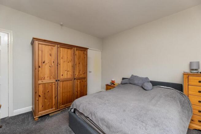 3 bed Terraced for sale Image 12