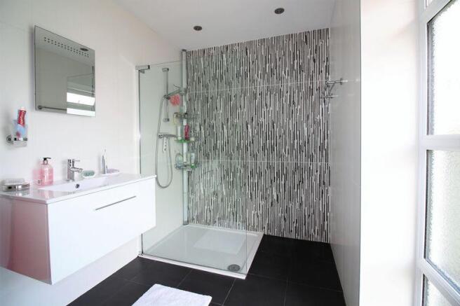 En-Suite to Be...
