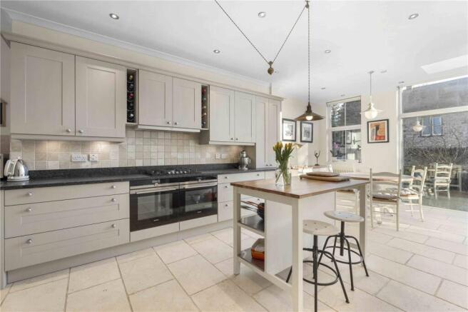 27 Falcon Gardens 22