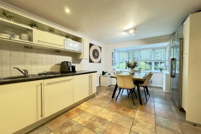 Dining Kitchen 