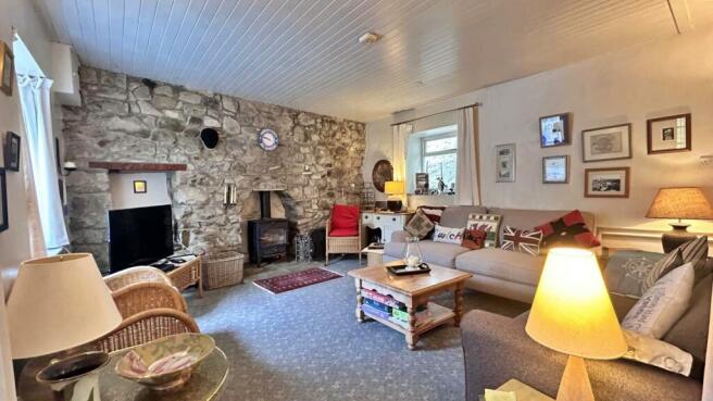 Living Room 3.jpg