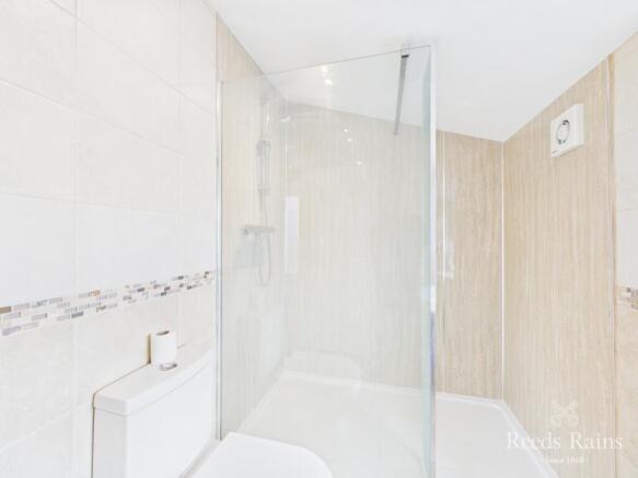3 bed Terraced for sale Image 11