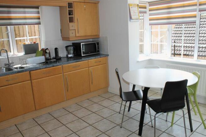 Kitchen / Breakfast Room