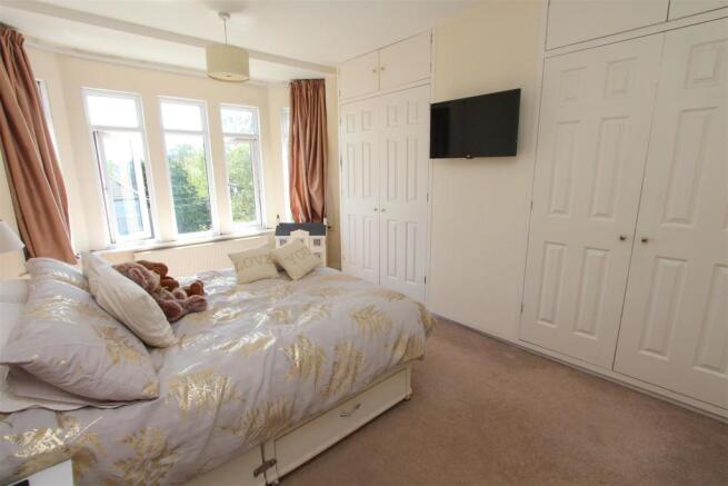 Bedroom 1.jpg