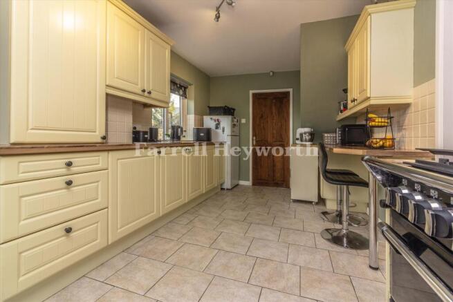 Kitchen b