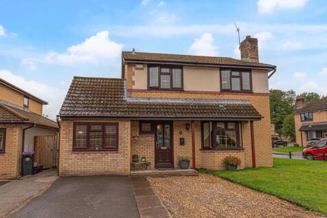 Gifford Close, Two Locks, NP44