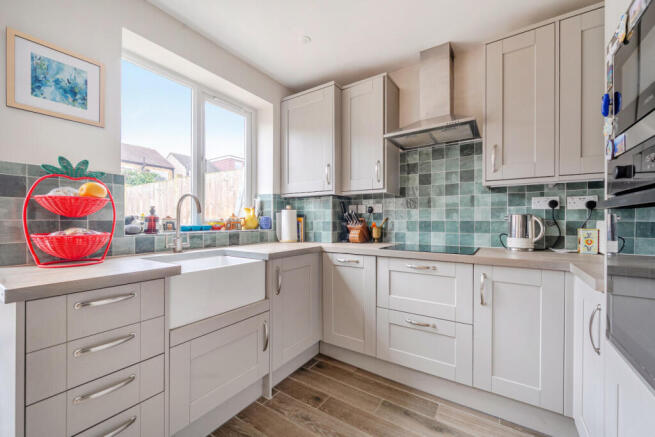 1415662-6-6995dd4...