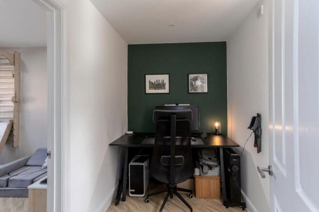 Photo 8