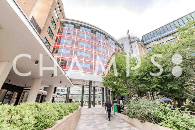 2 bed flat to rent Wood Lane, London W12 7FT