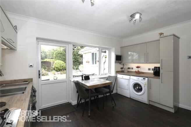 3 bed Bungalow for sale Image 8