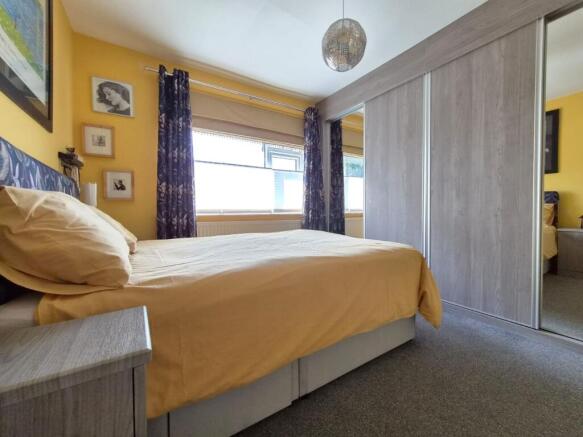 3 bed Semi-Detached for sale Image 10