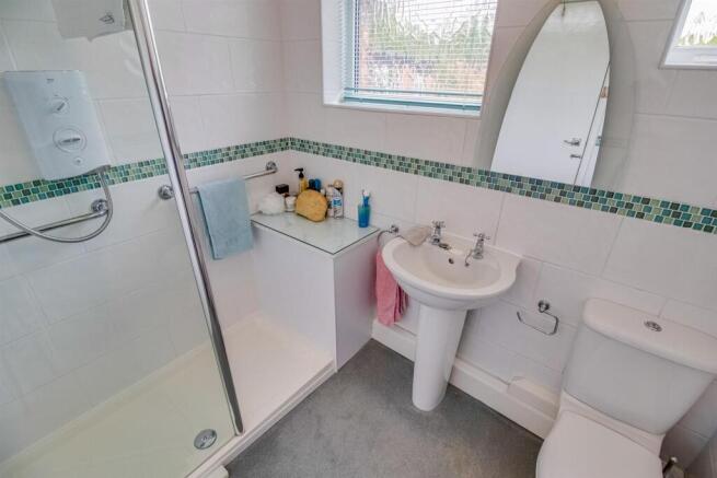 3 bed Semi-Detached Bungalow for sale Image 7