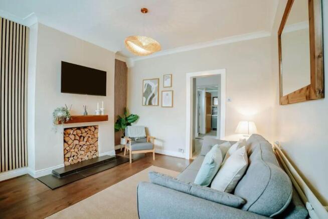 3 bed House to rent Image 4