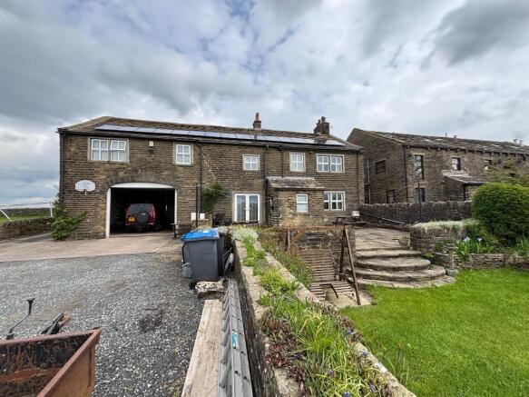 6 bed Detached for sale Image 4