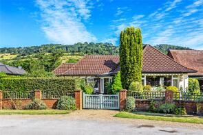 7, Castle Gardens, Brockham RH4 1NY