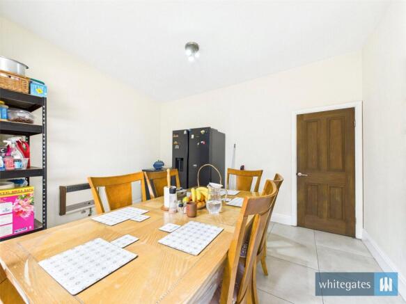 8 bed Detached for sale Image 11