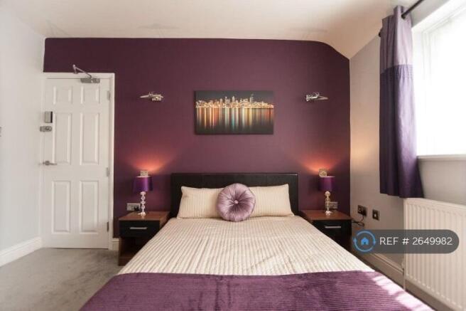 Room 5 - Available Now (£650)