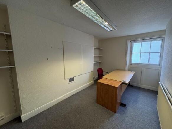 3rd floor rear