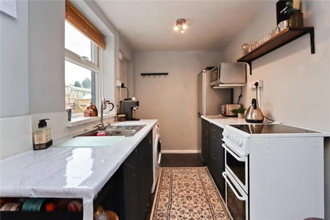 Kitchen Pic 1