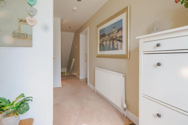 5 bed House for sale Image 6