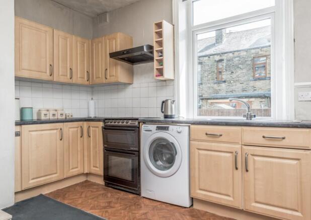 4 bed Terraced for sale Image 5