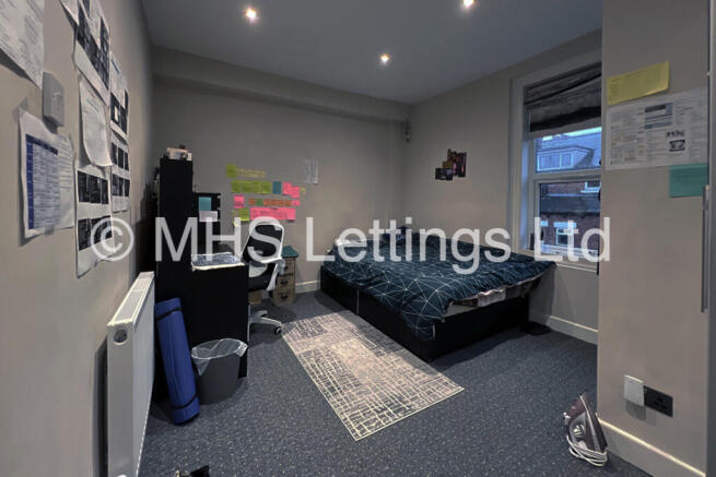 6 bed Terraced to rent Image 9