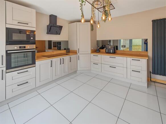 Woodside, East Herrington, Sunderland photo 5