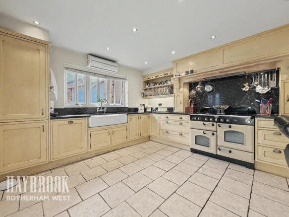 4 bed Character Property for sale Image 10