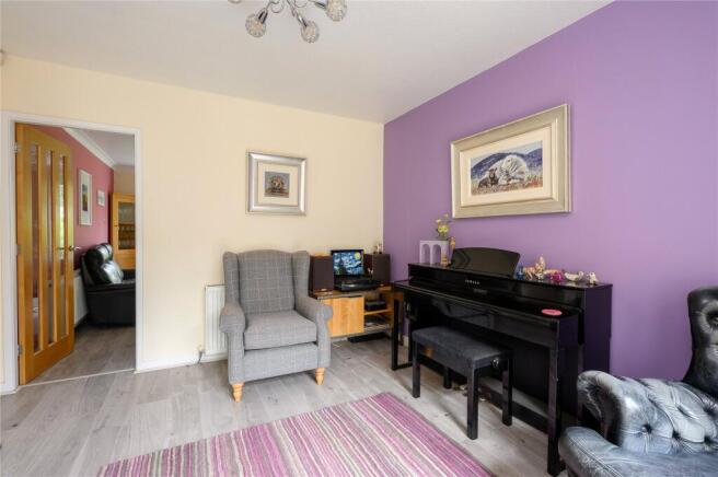5 bed Semi-Detached for sale Image 10