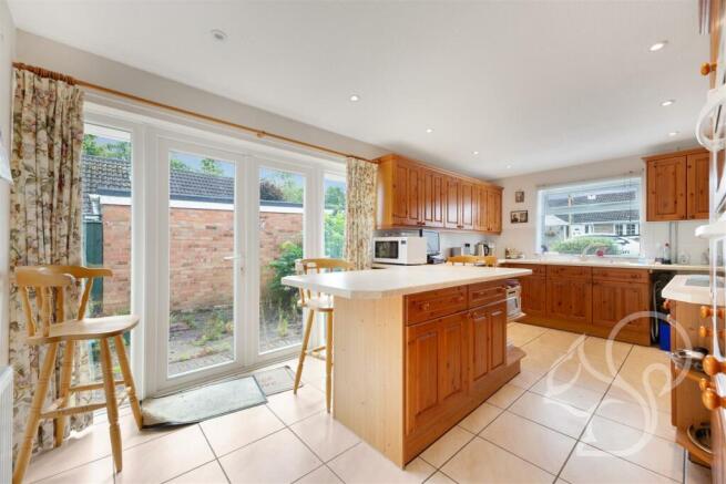 Kitchen/Breakfast Room