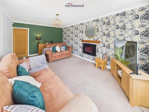 Berwyn Drive, Wrexham, LL13 photo 4