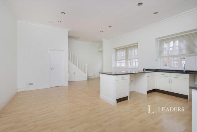 Kitchen-Lounge