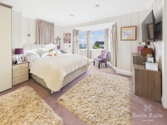 4 bed Detached for sale Image 4