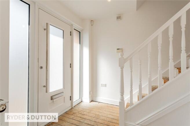 5 bed Semi-Detached for sale Image 5