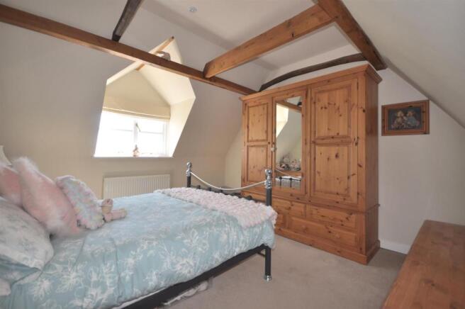 BEDROOM 2