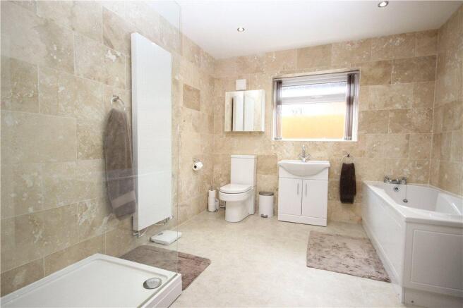 09 Bathroom