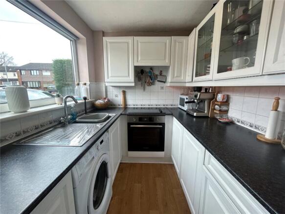 2 bed Semi-Detached for sale Image 5