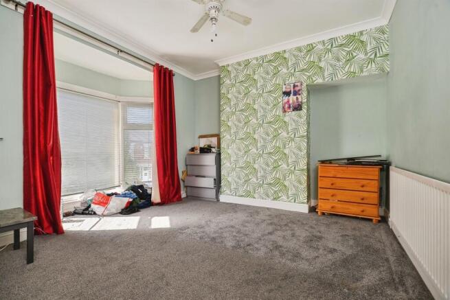 3 bed Terraced for sale Image 5