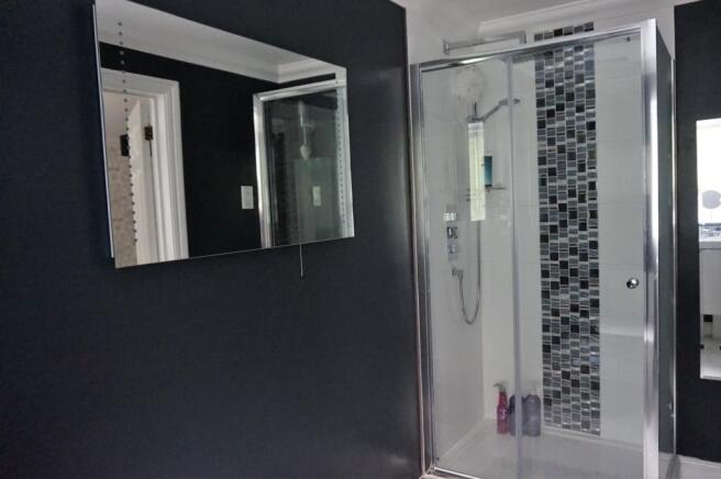 Master En-suite