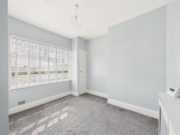 3 bed Terraced for sale Image 8