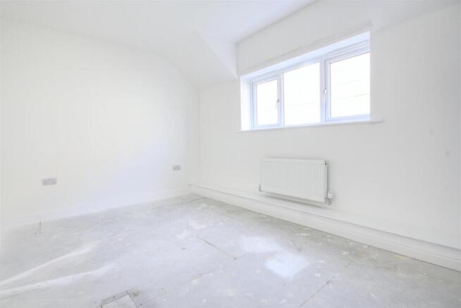 2 bed Semi-Detached for sale Image 6