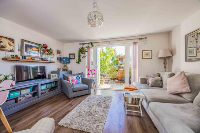 48 Signal Way, Hayling Island-Small-PorticoMarket