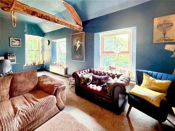2 bed Flat for sale Image 6