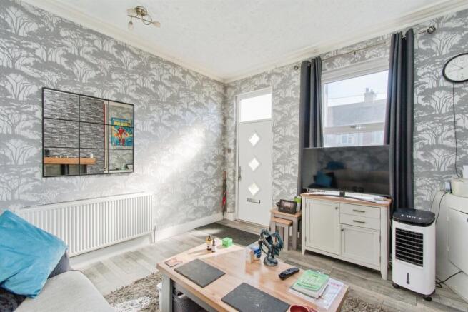 2 bed Terraced for sale Image 5
